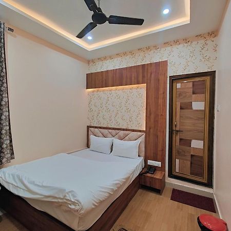 Hotel Mangal Murti Varanasi Exterior foto